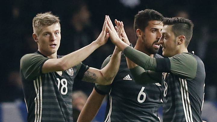 La renovación de Kroos condiciona el futuro de Özil