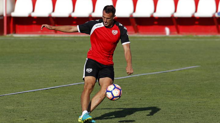 El central es uno de los capitanes y una de las piezas claves para Sandoval. Suyo fue el 1-1 al Numancia y se lo dedicó a la grada. Ahora toca pensar en el Girona, de nuevo en casa.