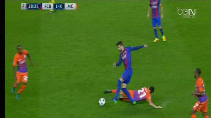 Jordi Alba and Piqué injured before half-time against City