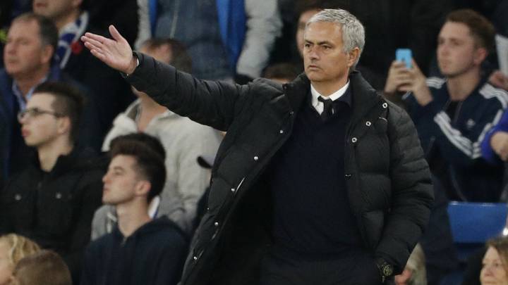 Un enfadado Mourinho busca al 'topo' que filtró su alineación