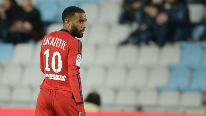 Lacazette reactiva al Lyon y el Mónaco se relaja