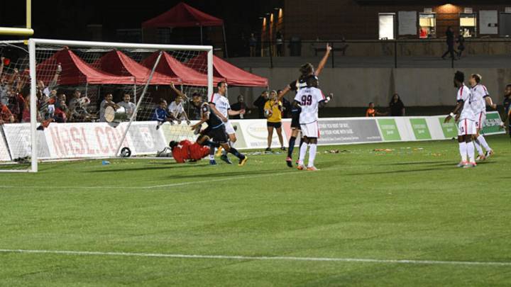 El Rayo Oklahoma se clasifica para luchar por el título