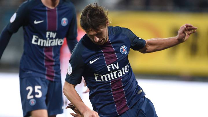 Krychowiak, suplente de Thiago Motta pese a los 34 M€ pagados