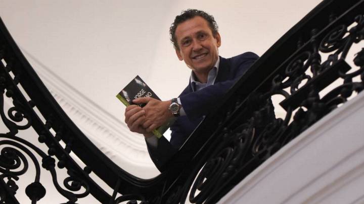 Valdano: "El límite de Messi no será físico y sí psicológico"