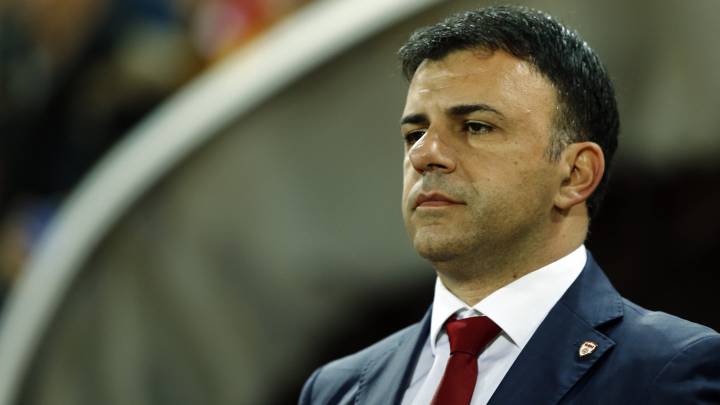 Igor Angelovski. técnico de la selección de Macedonia de fútbol