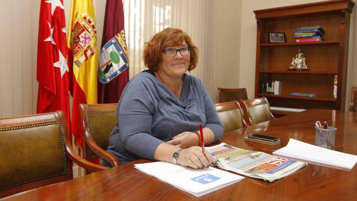 Yolanda Rodríguez, presidenta del distrito de Hortaleza aclara dudas sobre la calle de Di Stéfano.