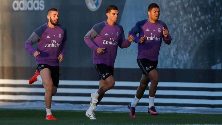 Benzema, Pepe y Casemiro, jugadores del Real Madrid, se probarán el jueves de cara al derbi.