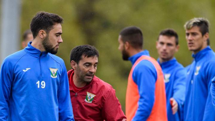 Rober vuelve con el grupo y apunta a titular ante Osasuna