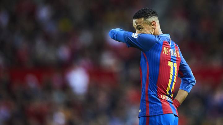 Neymar, advertido, puede forzar la tarjeta contra el Málaga