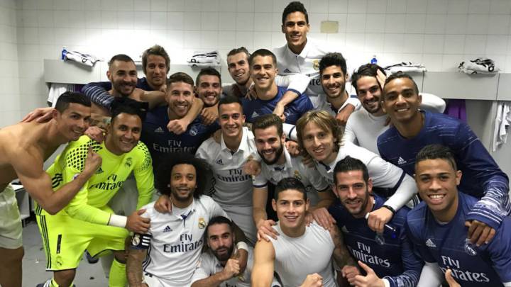 Los jugadores del Real Madrid, tras el triunfo logrado en el derbi ante el Atlético de Madrid.