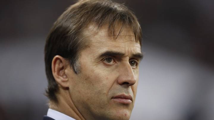 El seleccionador Julen Lopetegui fue al estadio Vicente Calderón a ver el partido Atlético vs Real Madrid y elogió la primera parte de Isco