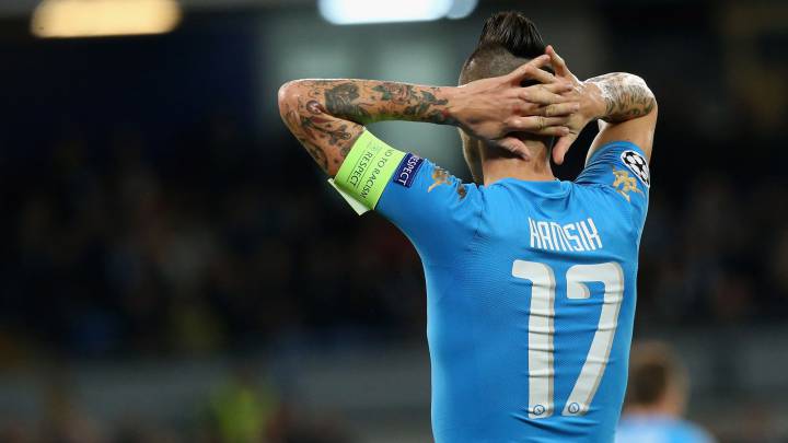 Napoli se empantana y deja todo para la última jornada