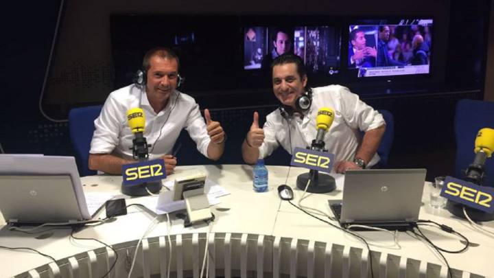 Paulo Futre con Manu Carreño durante el Larguero en Cadena Ser.