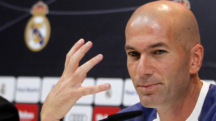 Zidane: "Si yo fuera James, no me marcharía del Real Madrid..."
