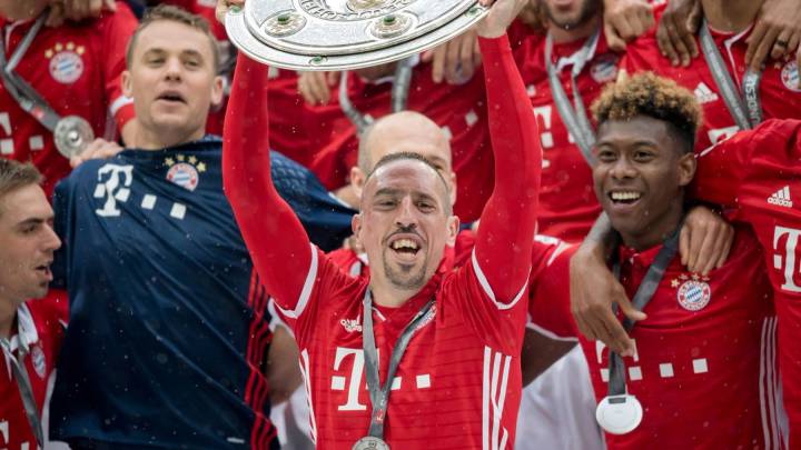 Bayern extend Ribéry's contract to 2018