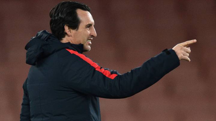 El entrenador español Unai Emery, en el entrenamiento en el Emirates Stadium previo al Arsenal-PSG de Champions League.