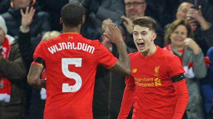 Woodburn marca para el Liverpool