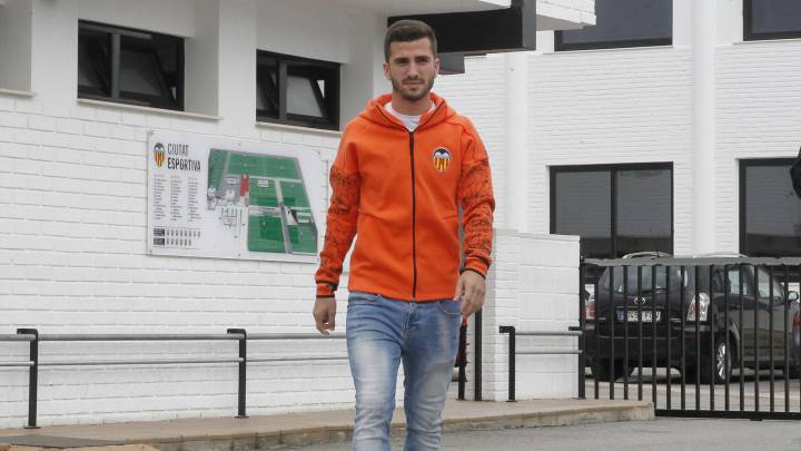 Gayà: "El 5-3-2 me gusta, tengo más libertad y seguridad"