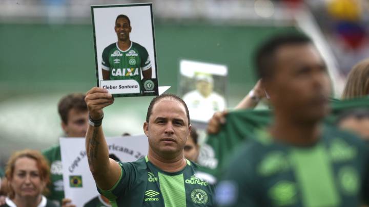 El presidente interino del Chapecoense, Iván Tozzo, confirmó además que recibirán una recompensa económica que asciende a casi dos millones de euros, según informó Globo Esporte