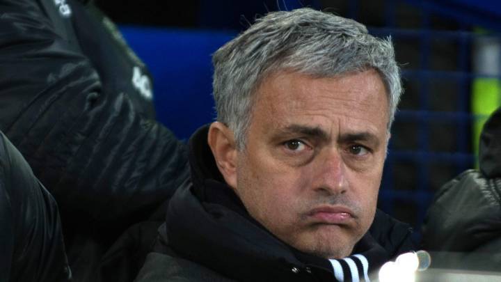 Mourinho sigue en caída libre y tira de sarcasmo: "Estoy feliz..."