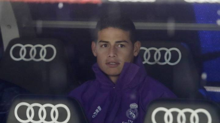 James Rodríguez, futbolista del Real Madrid, volvió a quedarse sin jugar un solo minuto en una cita importante.