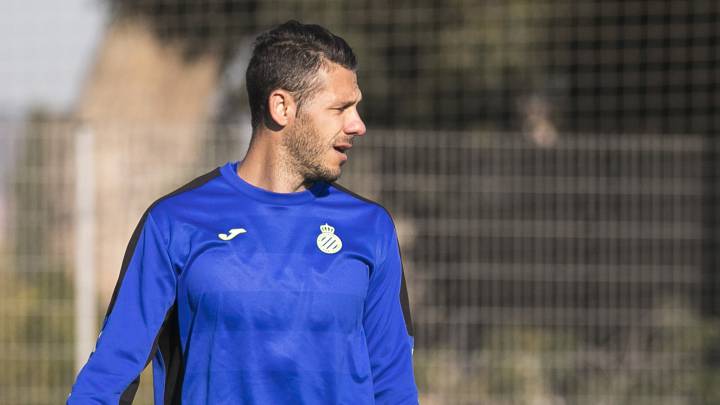 Demichelis durante el entrenamiento del Espanyol.