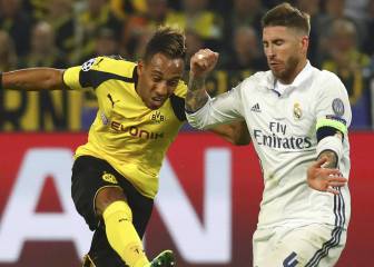 Aubameyang, ante la atenta mirada del Santiago Bernabéu