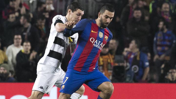 Arda Turan con el Barcelona.