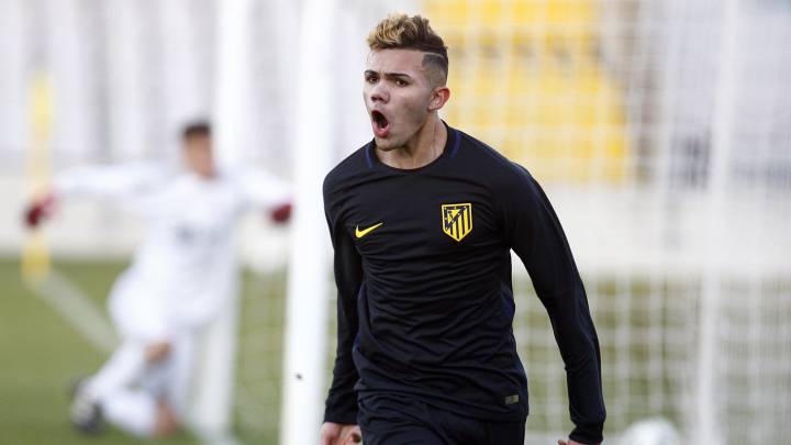 Schiappacasse: "Godín y Giménez me guían y me fijo en Gameiro"