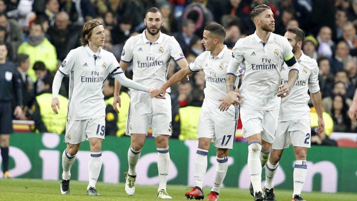 Varios jugadores del Real Madrid celebran su gol ante el Borussia Dortmund en la Champions League.
