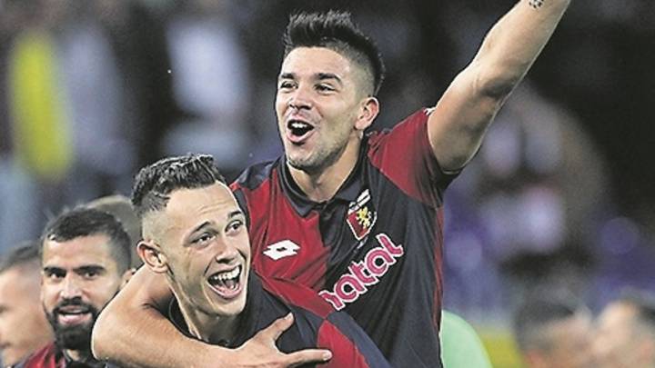 Gio (arriba), con Ocampos.