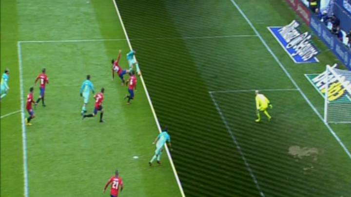 Osasuna reclamó fuera de juego de Suárez en el 0-1