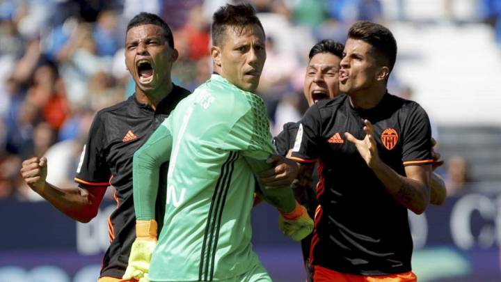 Diego Alves sigue su racha: para su penalti número 20