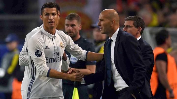 Ronaldo ready to accept position shift: "Why not? It's totally natural"