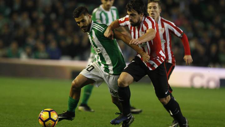Pezzella, el más 'protegido' en el dibujo táctico de Víctor