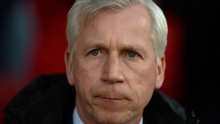 El Crystal Palace destituye a su entrenador Alan Pardew