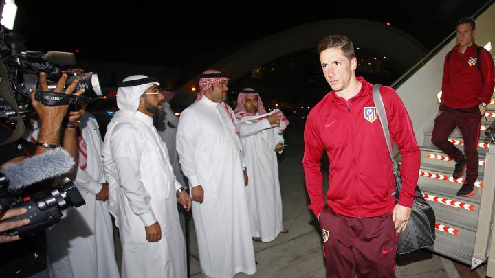 El Atleti llega a Arabia Saudí entre regalos y obsequios