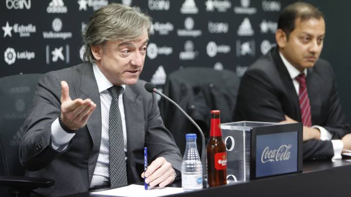 Rueda de prensa de García Pitarch y de Murthy para explicar la marcha de Prandelli del Valencia.