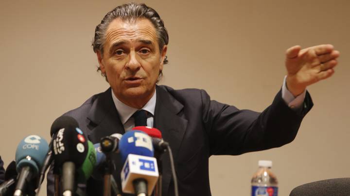 RUEDA DE PRENSA DE CESARE PRANDELLI - VALENCIA CF