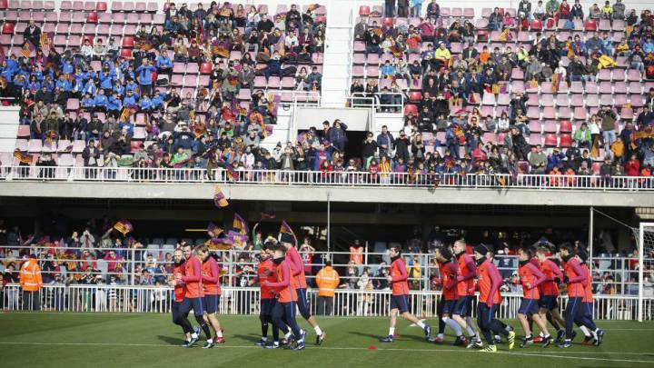 Barcelona no llena el mini estadio en su práctica abierta