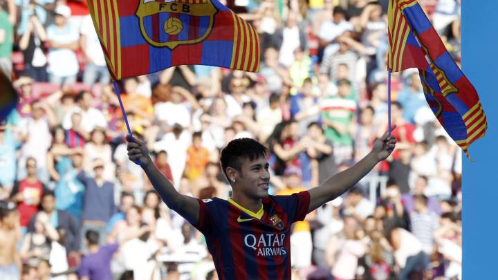 Neymar en su presentación.