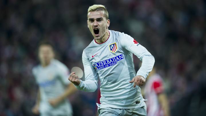 Griezmann celebra uno de sus tres goles en San Mamés.