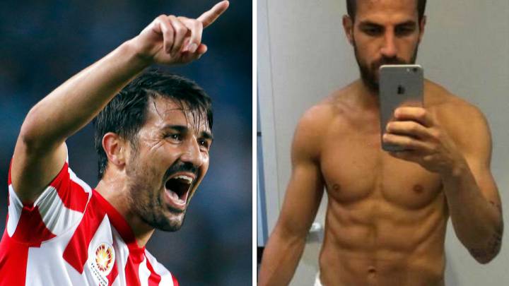 David Villa 'trolleó' a Cesc Fàbregas por subir esta imagen de sus abdominales.