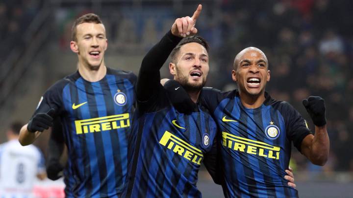 Danilo D'Ambrosio celebrando el gol anotado frente al Pescara