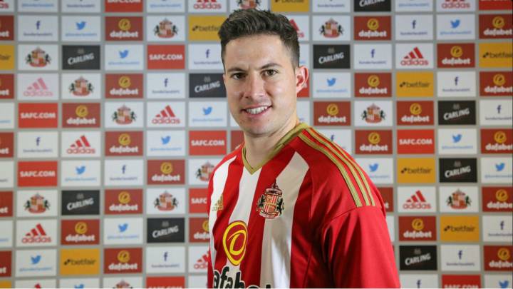El costarricense Bryan Oviedo ficha por el Sunderland