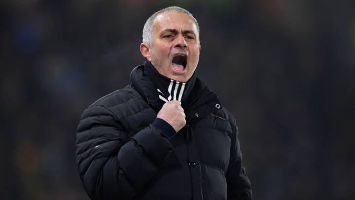 Mou atiza al fichaje de los 45M€: "Es bueno en el banco"