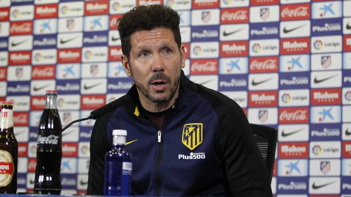 Simeone en rueda de prensa.