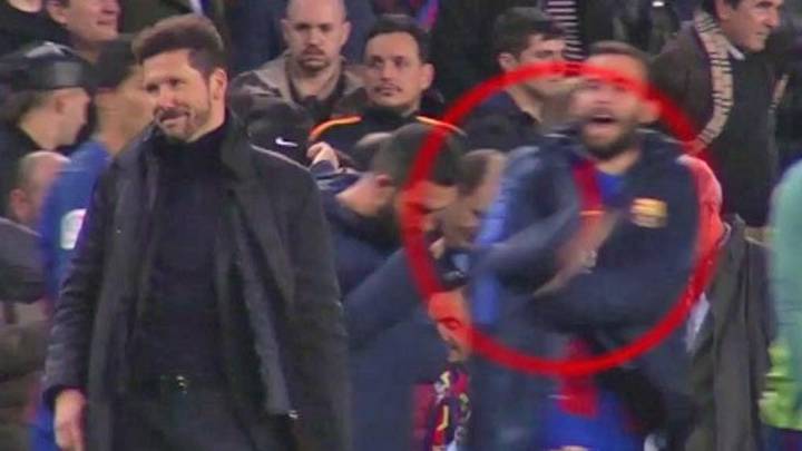Revelan un corte de manga de jugador del Barça a Simeone