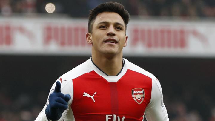 Alexis celebra uno de sus goles.