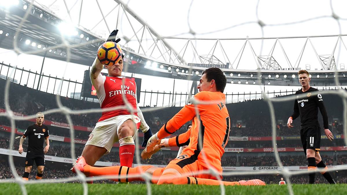 Alexis marca con la mano